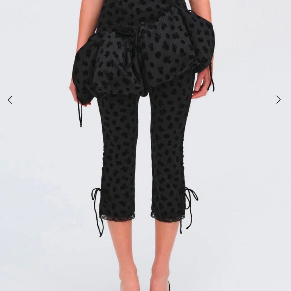 For Love & Lemons Patterned Capri Pants